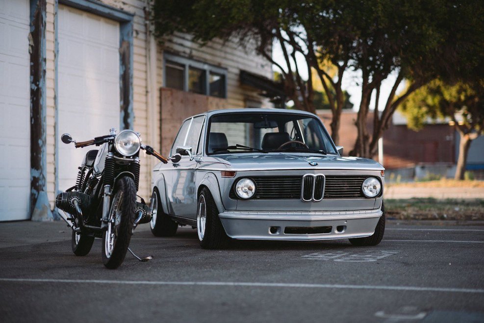BMW 230 Retro
