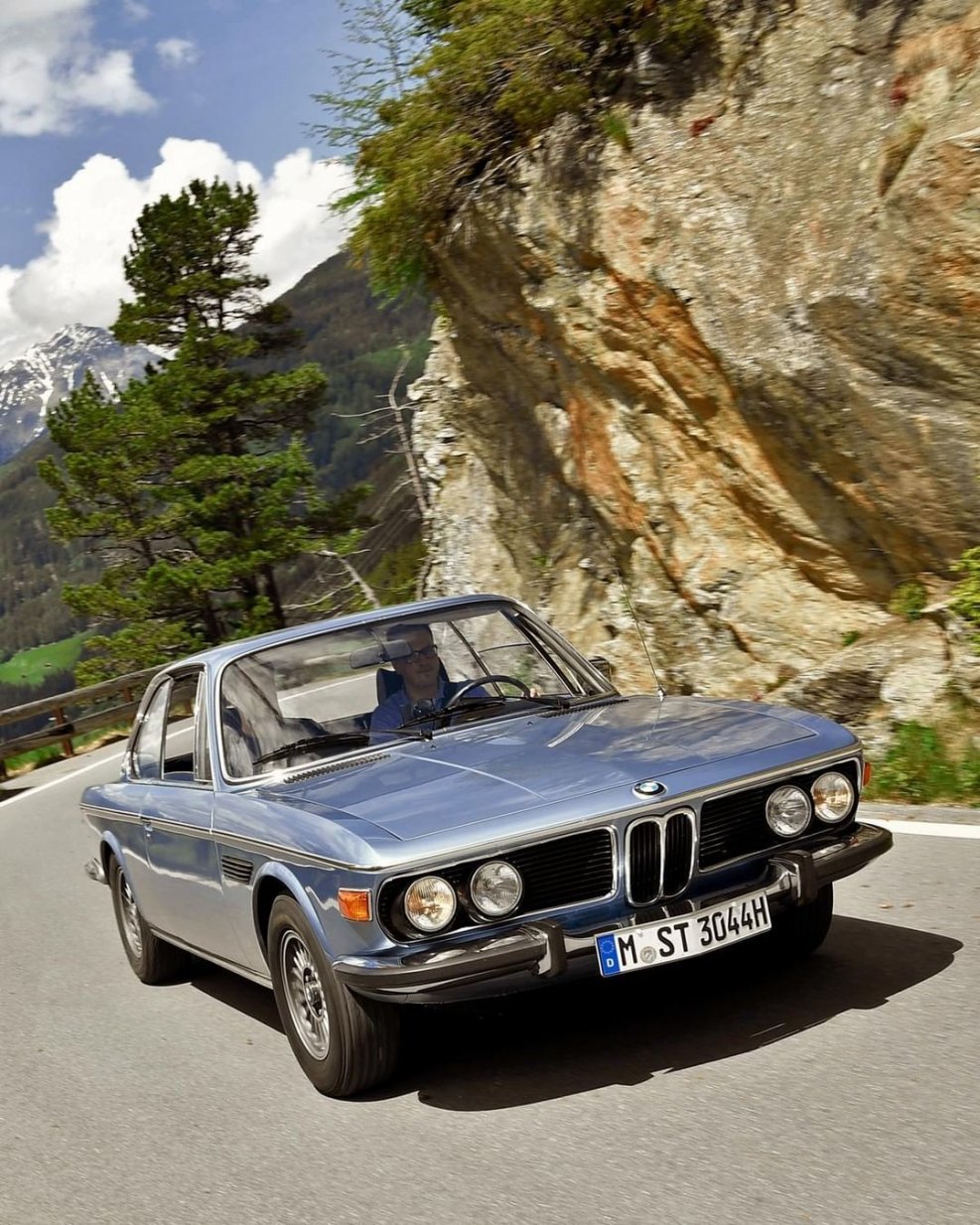 BMW 3 e9