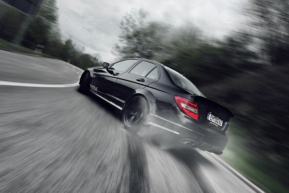 Мерседес Бенц 63 AMG дрифт