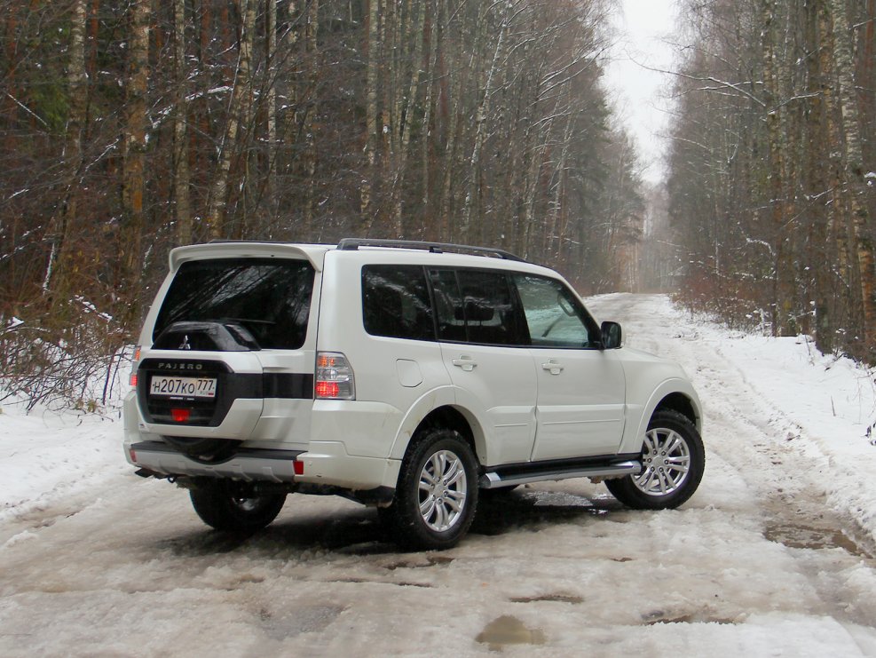 Mitsubishi Pajero Mitsubishi Pajero 2015
