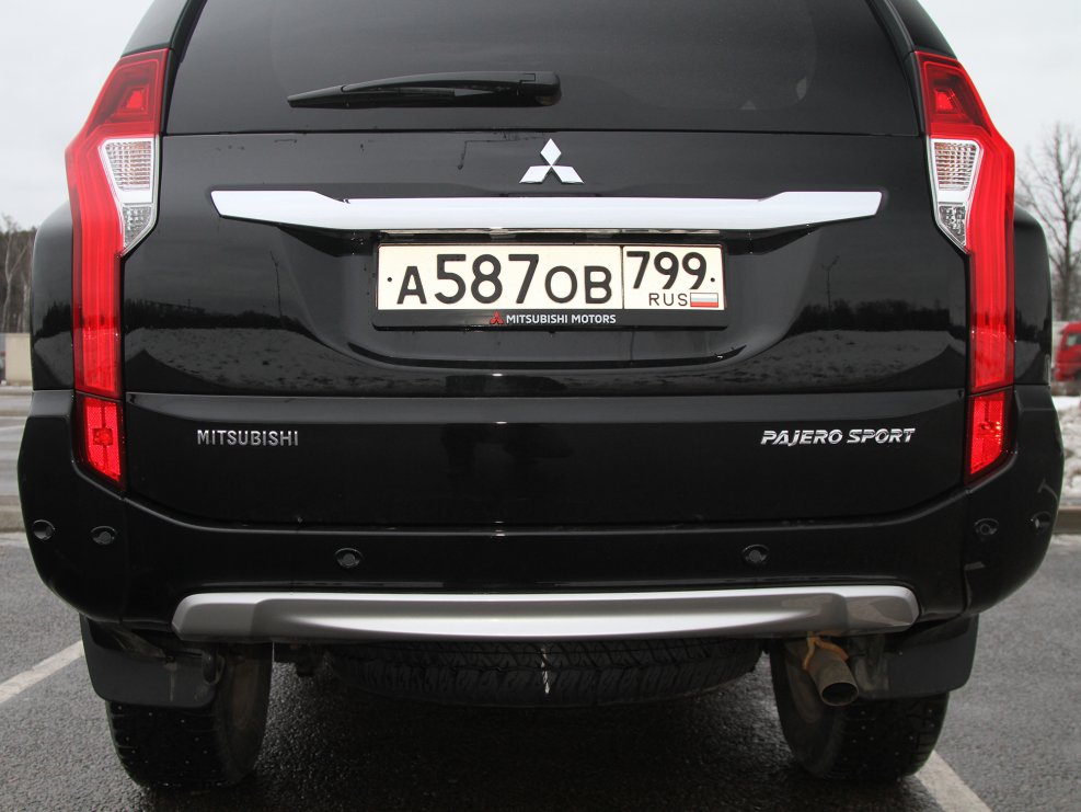 Pajero Sport 2021 сзади