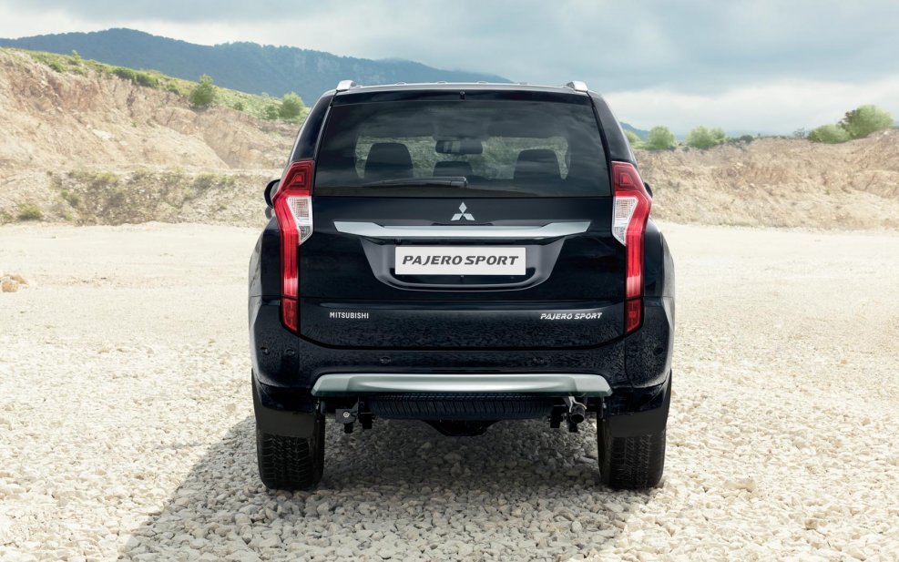Pajero Sport 2021 сзади