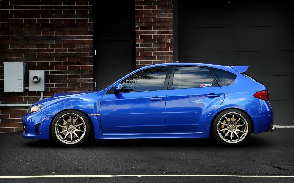 Субару Импреза WRX STI