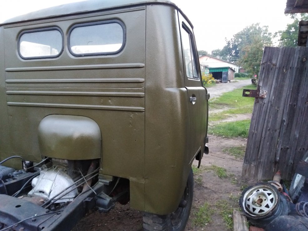 УАЗ бортовой 3303 кабина