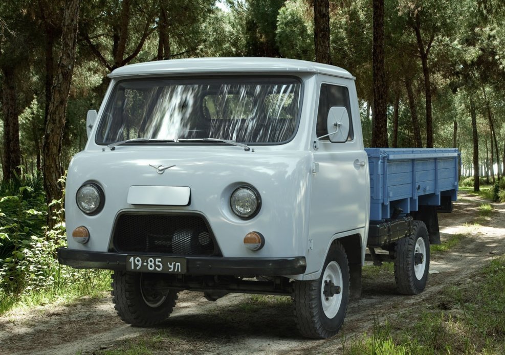 УАЗ бортовой новый 3303