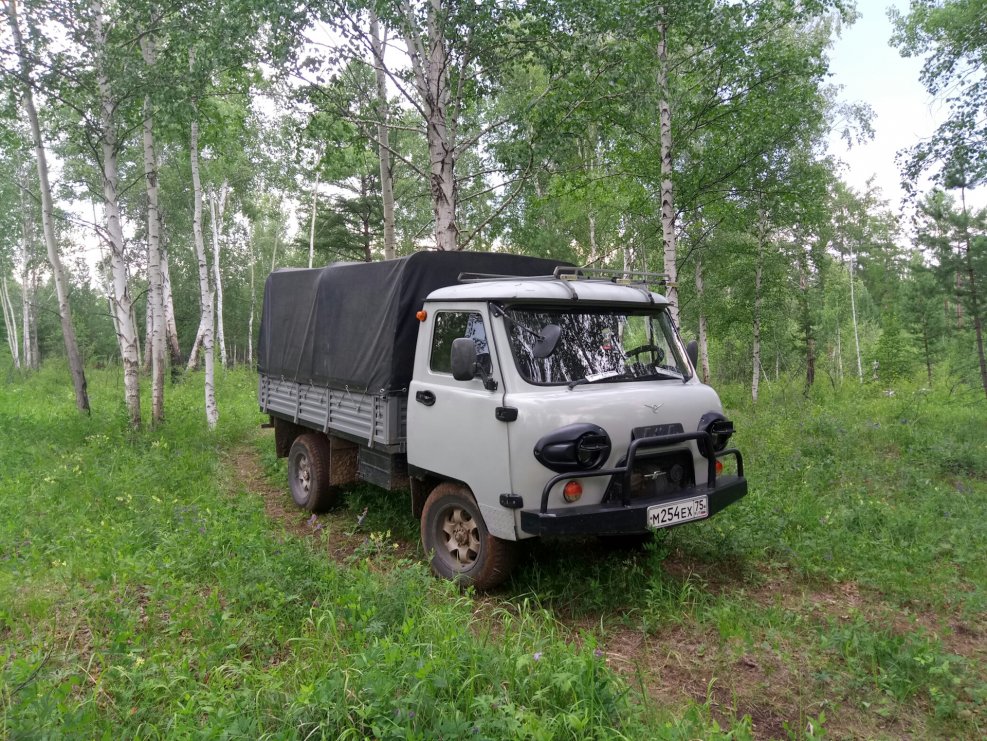 УАЗ 3303 трехместный