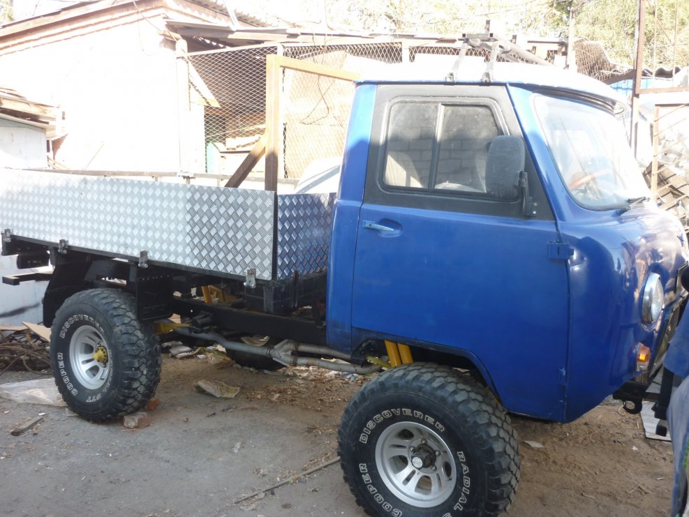 УАЗ 3303 бортовой на литье