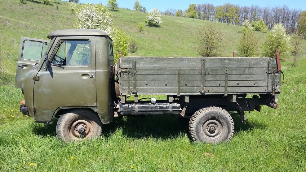 УАЗ 3303 бортовой