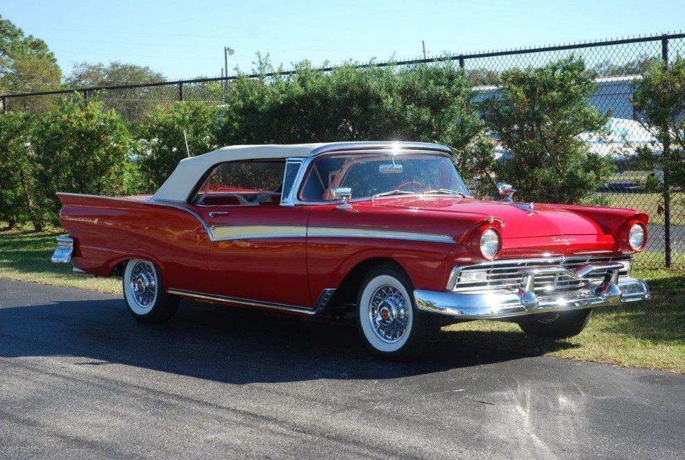 Ford Fairlane 500 1957