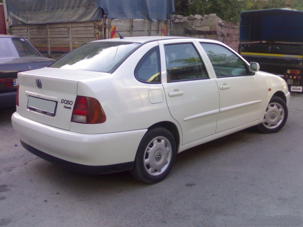 VW Polo 2005 Green