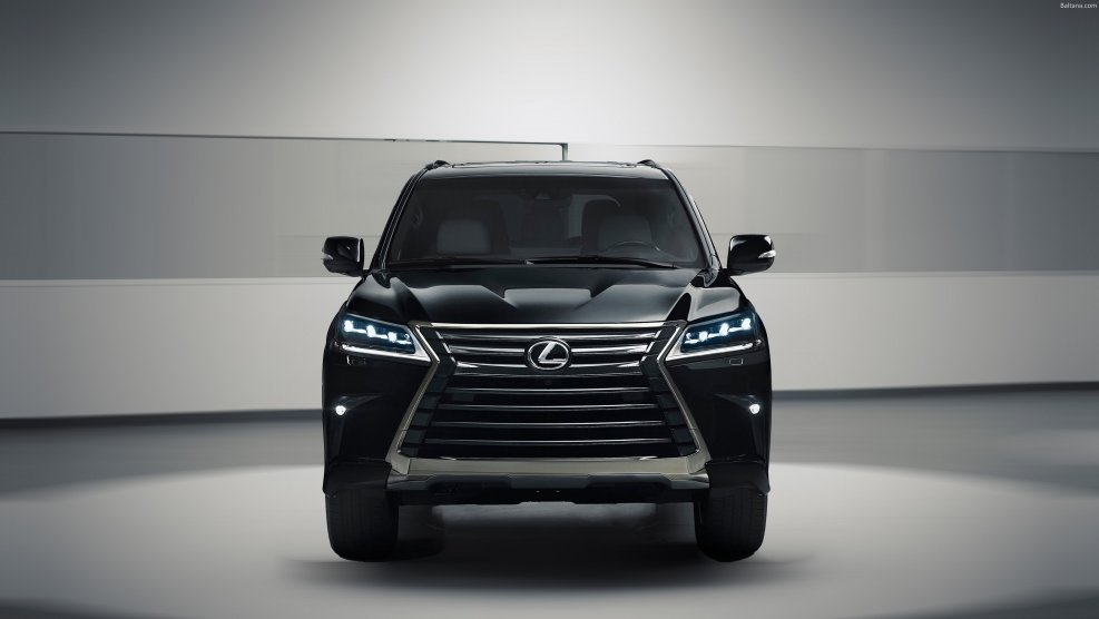 Lexus LX 570 2017 салон