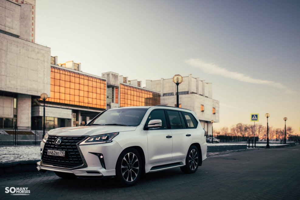 Lexus LX 570 2021