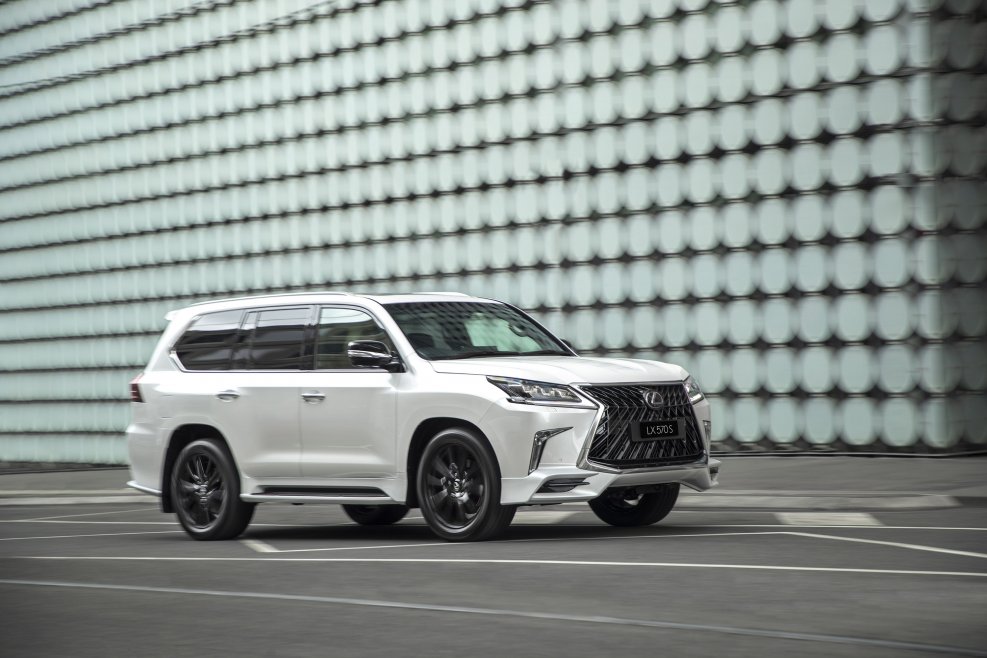 Лексус LX 450d Black Vision