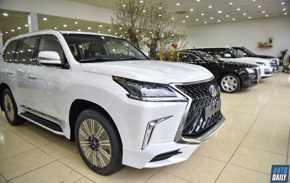 Lexus LX 570 белый новый