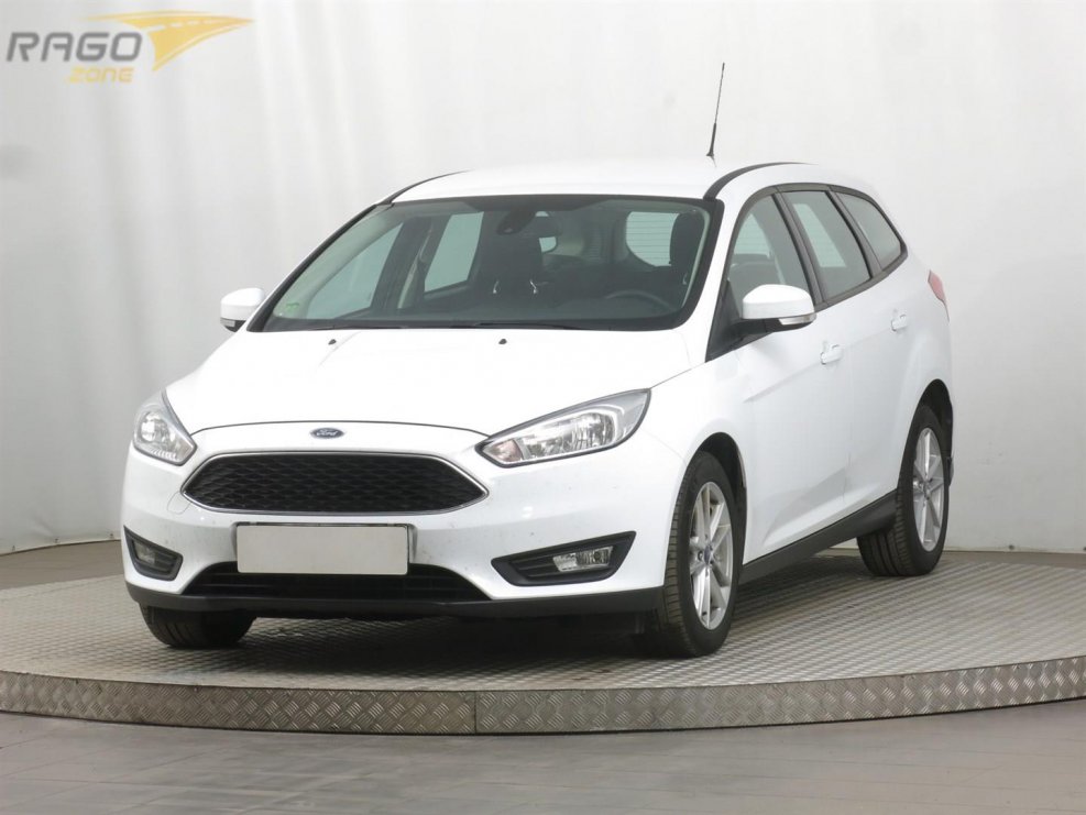 Ford Focus 2016 универсал белый