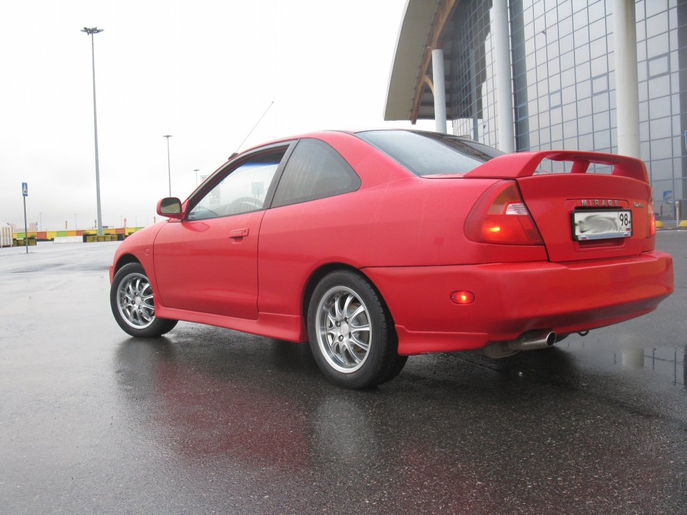 Mitsubishi Mirage 2001 купе