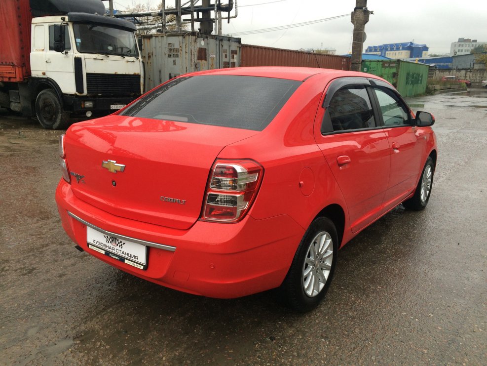 Chevrolet Cobalt 2020 красный