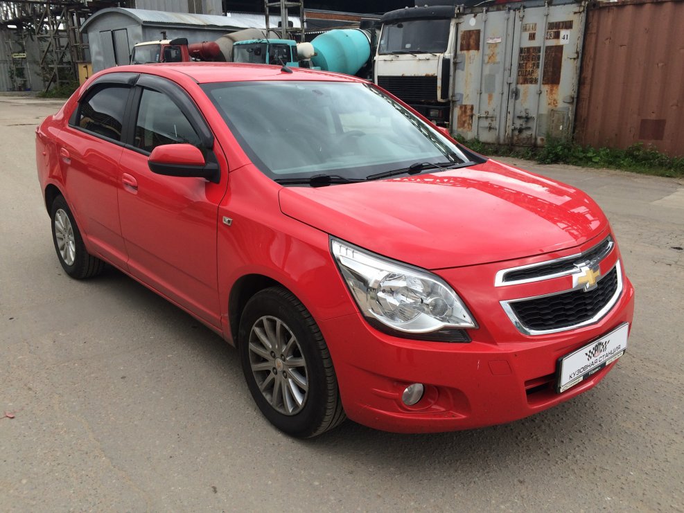 Шевроле кобальт 2013 красная