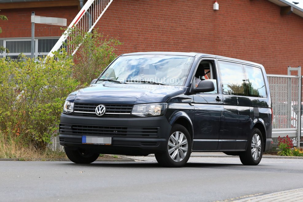 VW Multivan 6.1