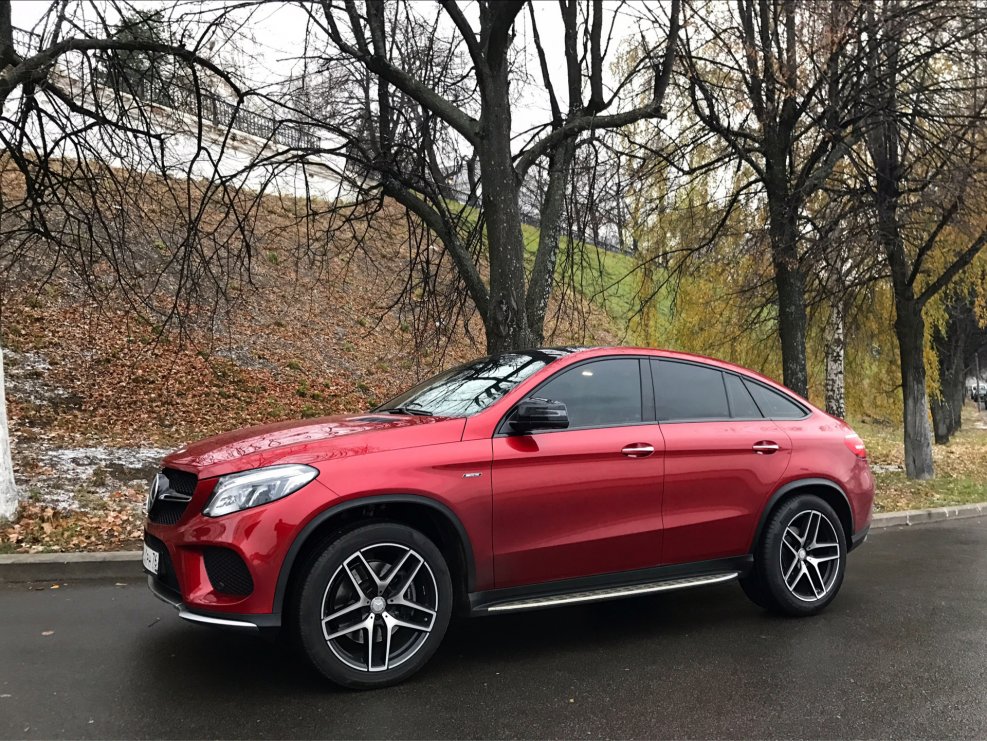 Мерседес GLE Coupe 2020 красный