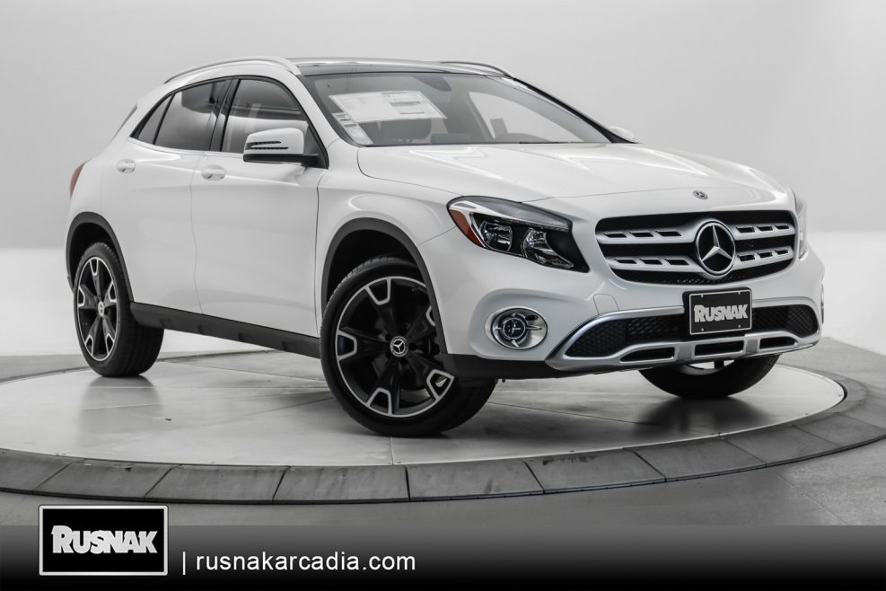 Мерседес GLA 2020
