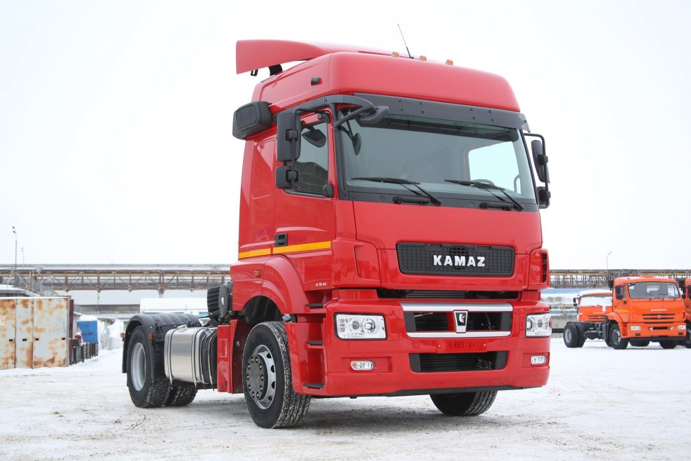 Седельный тягач КАМАЗ 5490