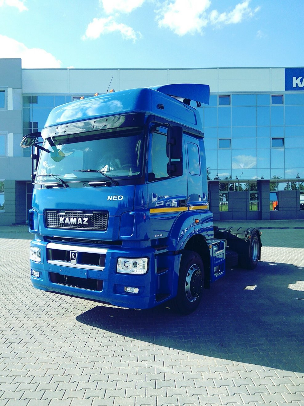 Тягач КАМАЗ 5490