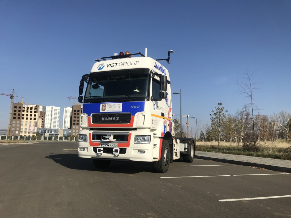 КАМАЗ 5490 Нео с фурой