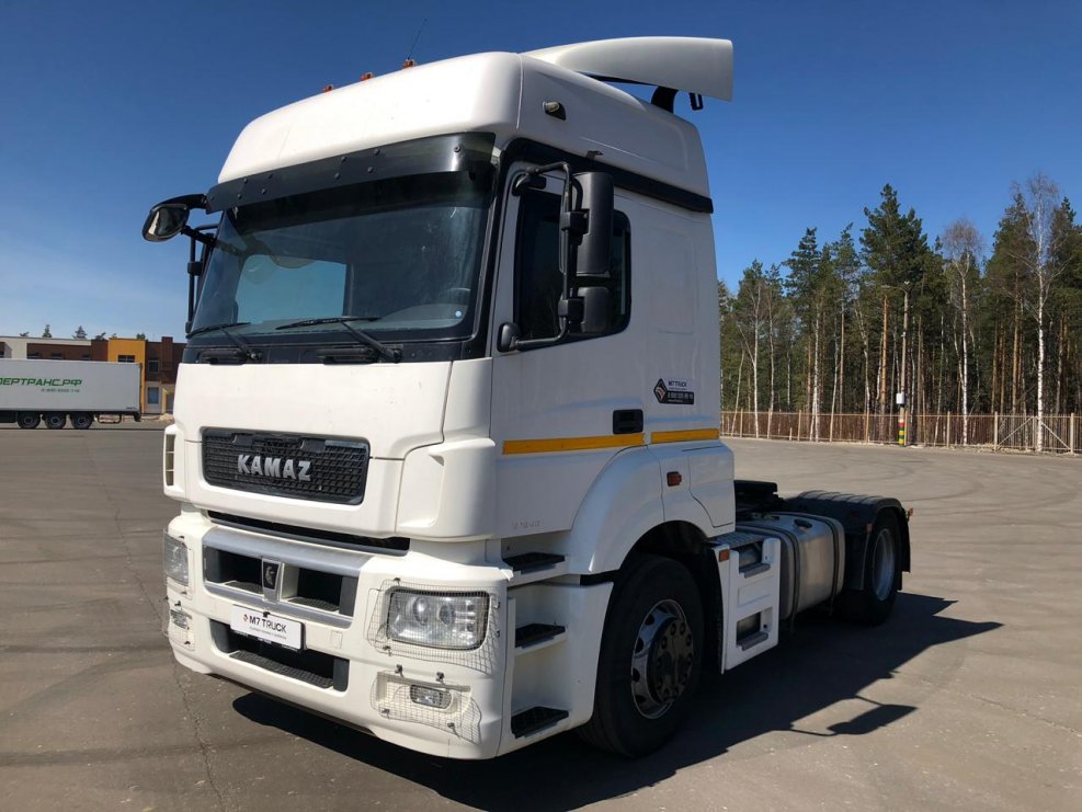 Седельный тягач КАМАЗ 5490