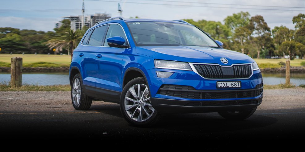 Skoda Karoq синий