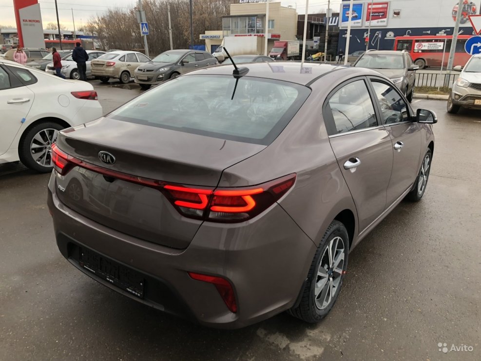 Kia Rio III Рестайлинг, 2016 коричневая