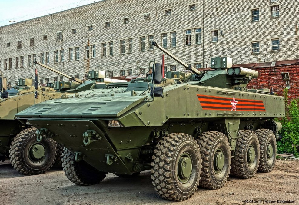 Броневик амфибия Landmaster