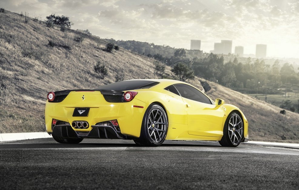 Феррари 458 белая