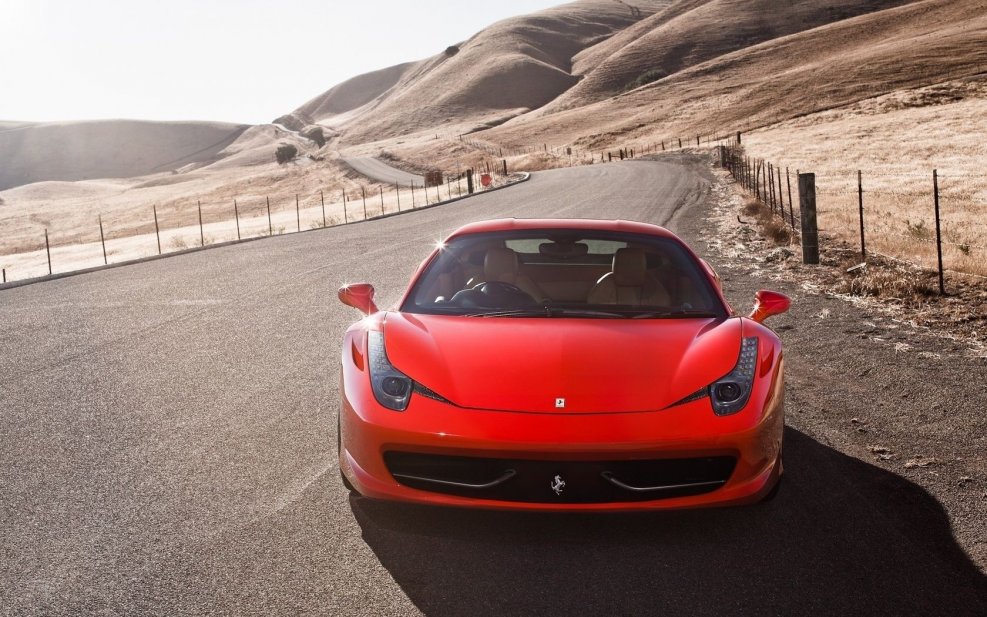 Ferrari 458 Italia красная