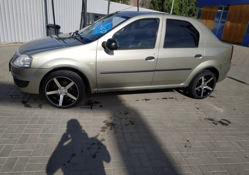 Рено Логан r18