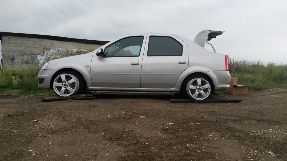 Рено Логан r17