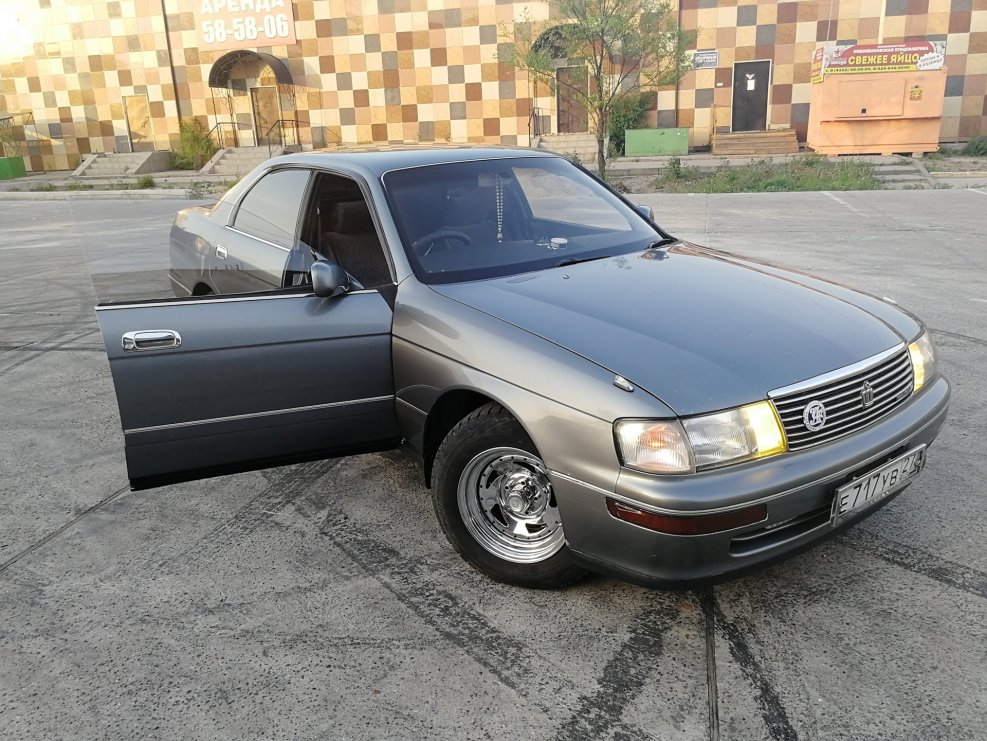 Тойота Краун 1995 s140