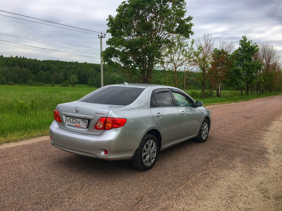 Toyota Corolla e140
