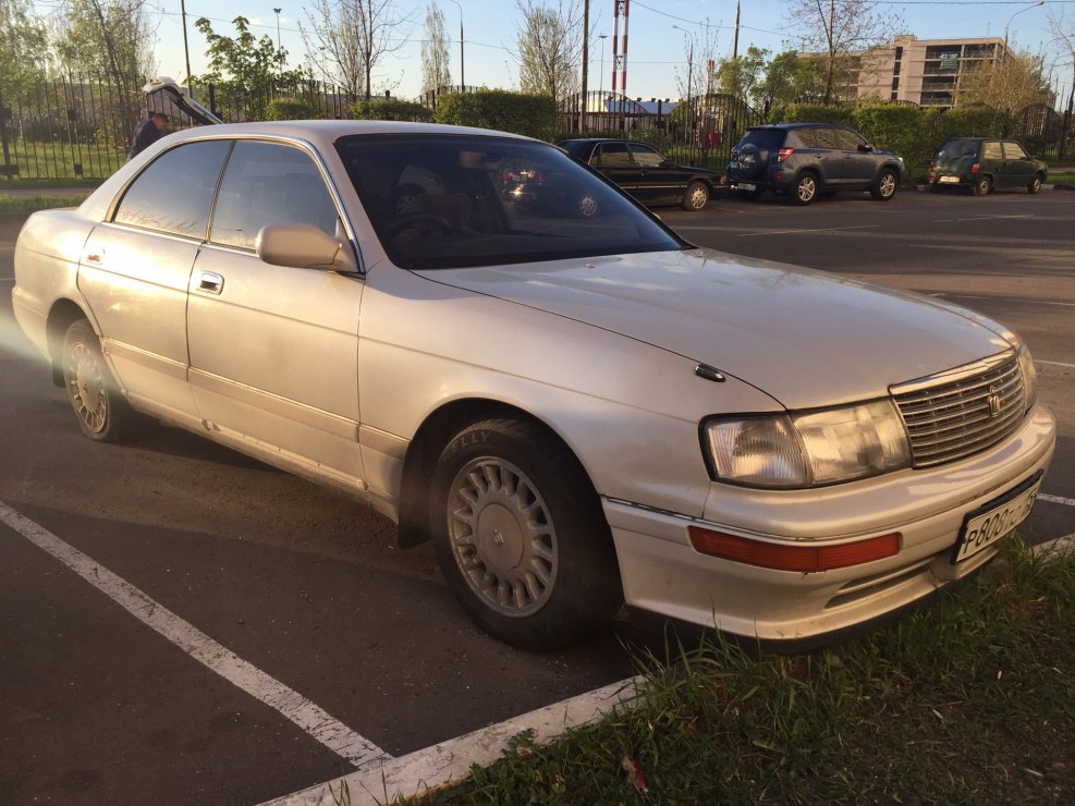 Toyota Crown 140
