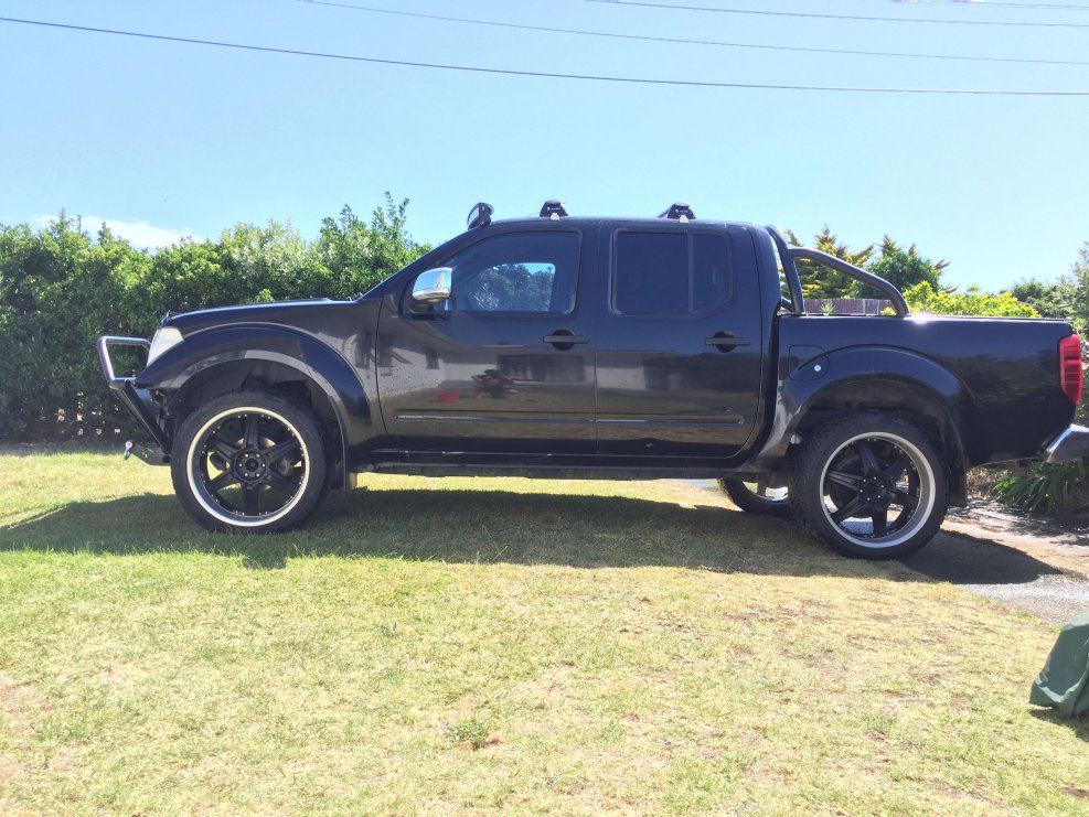 Nissan Navara r20