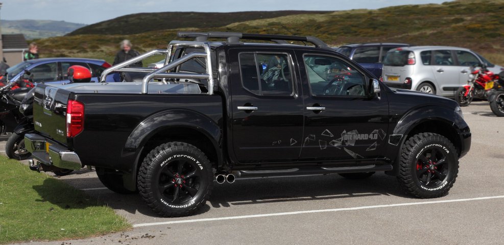 Nissan Navara Custom