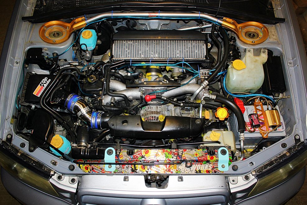 Subaru Forester sf5 2002 под капотом
