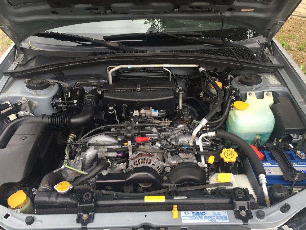 Subaru Forester 2009 под капотом
