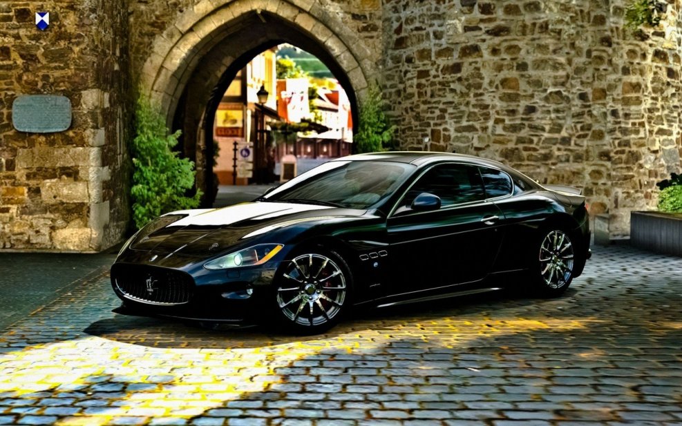 Maserati Gran Turismo Black