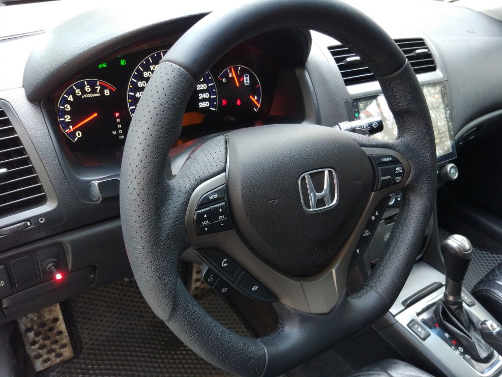 Honda Accord 2011 руль