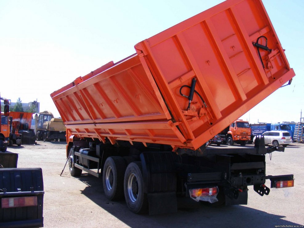 Самосвал зерновоз 6520