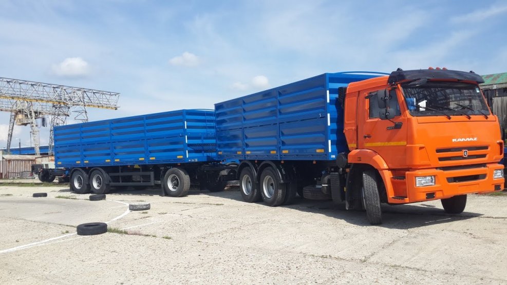КАМАЗ 6520 С прицепом МАЗ