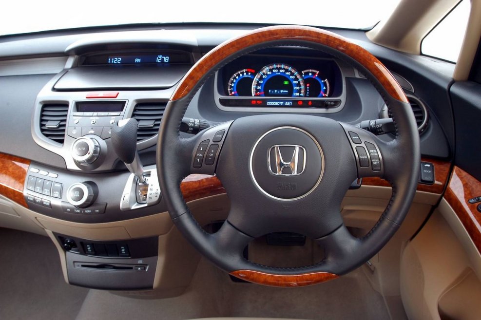 Honda Odyssey rb1 absolute салон