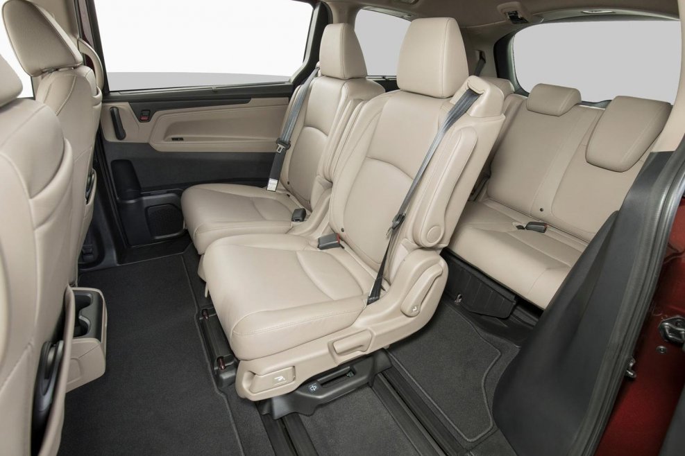 Honda Odyssey 2017 салон