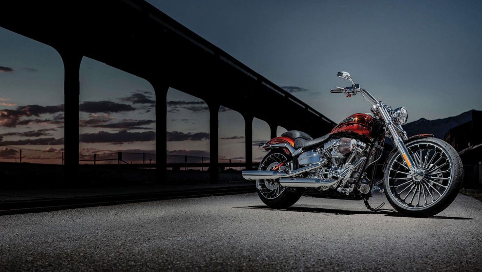 Мотоцикл Harley Davidson обои